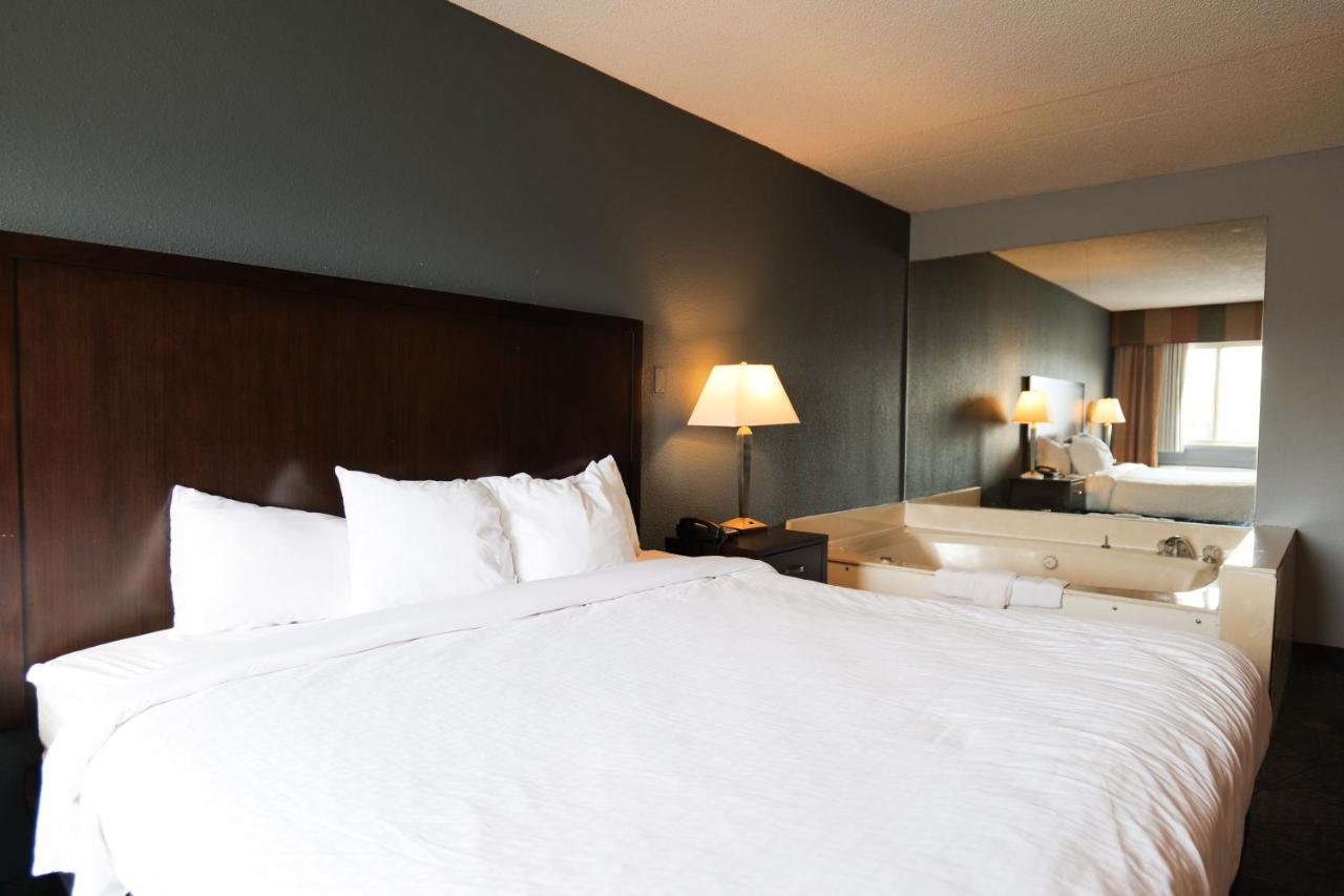 Hotel Baymont By Wyndham Flint Airport North Exteriér fotografie