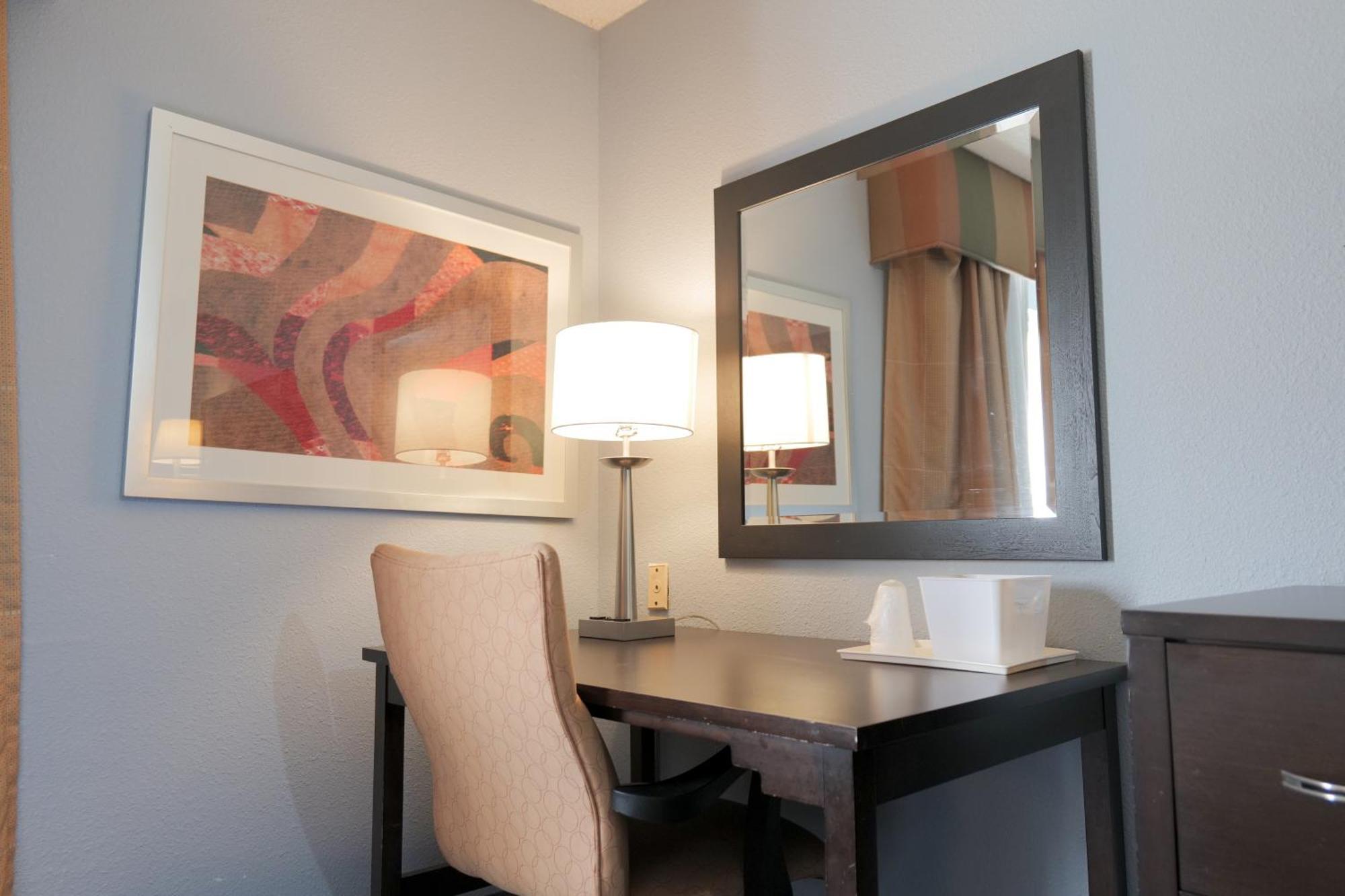 Hotel Baymont By Wyndham Flint Airport North Exteriér fotografie