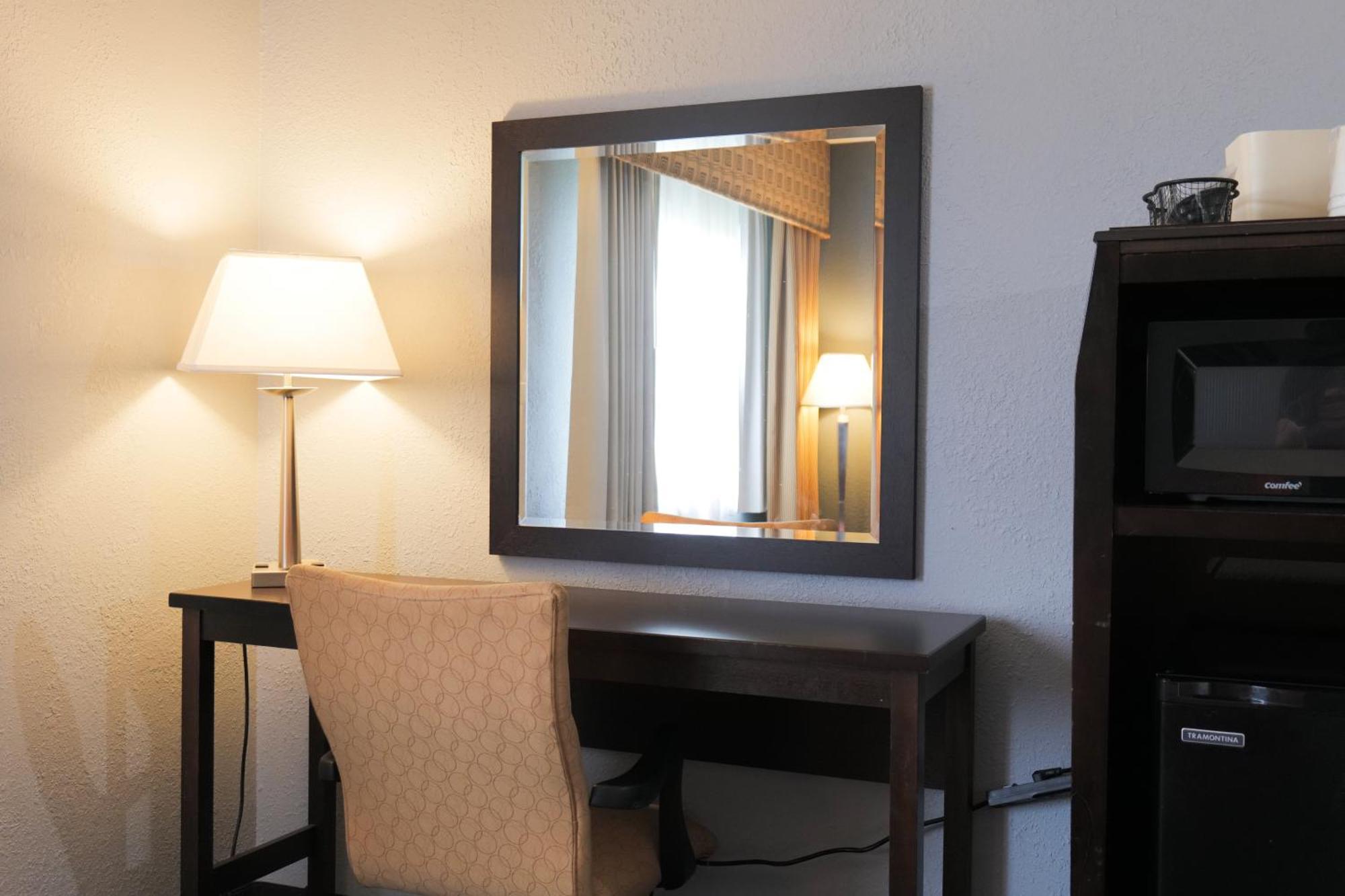 Hotel Baymont By Wyndham Flint Airport North Exteriér fotografie
