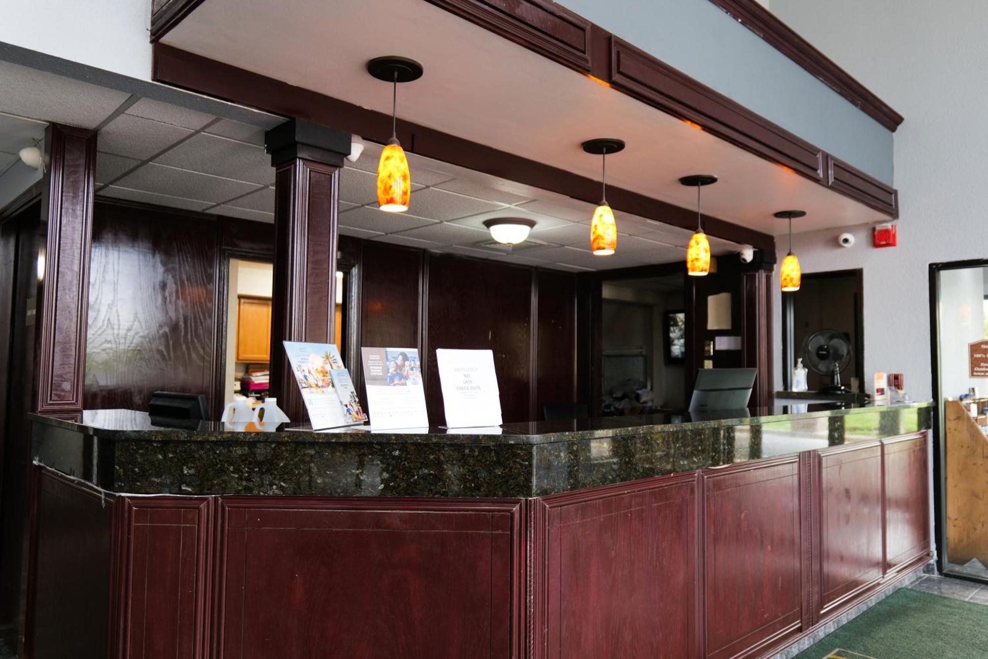 Hotel Baymont By Wyndham Flint Airport North Exteriér fotografie